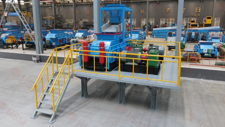 設備老舊效率低？老沙場升級改造 認準華盛銘全液壓對輥制砂機